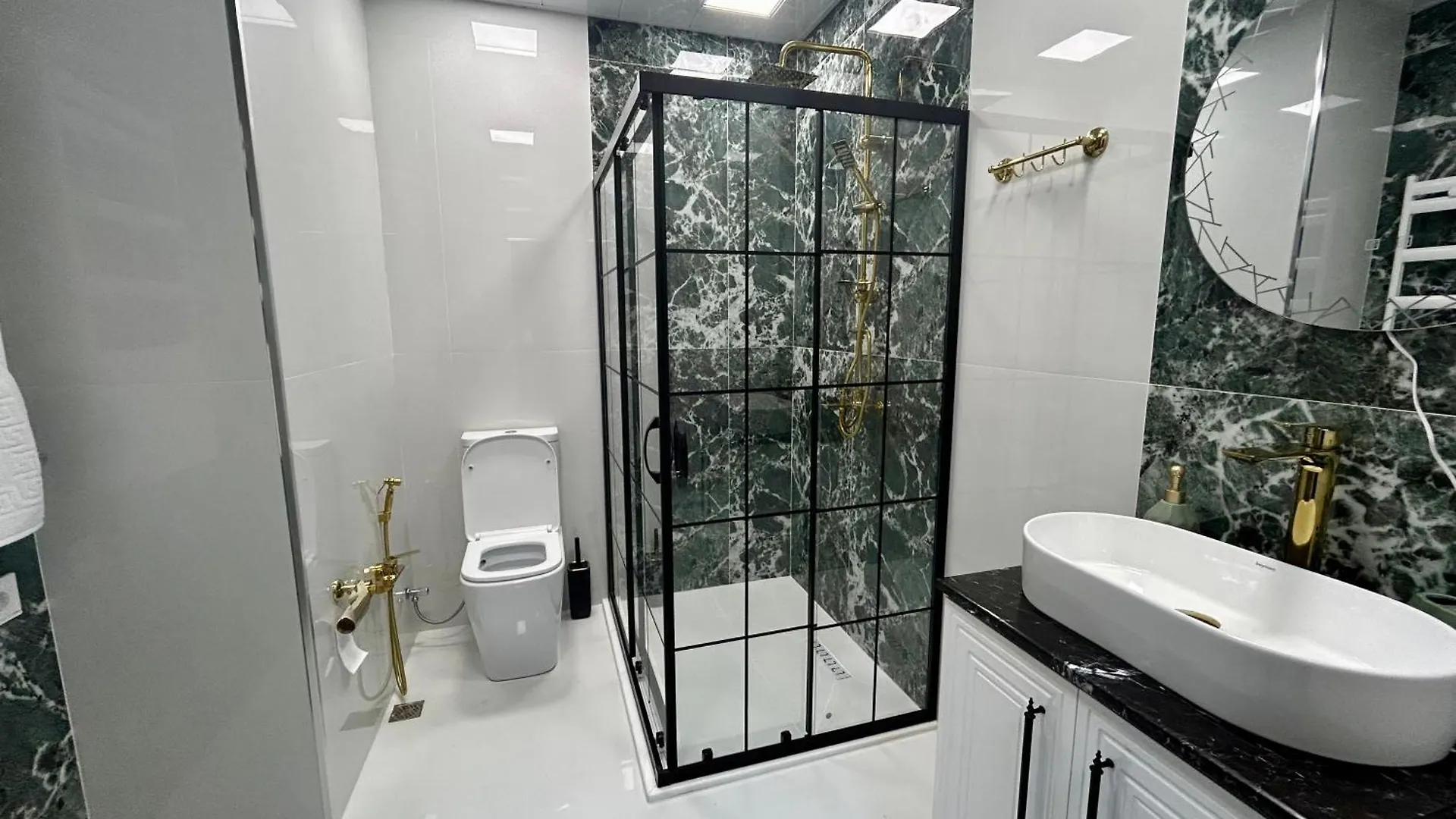 3 Bedroom Apartment In The City Centre Baku